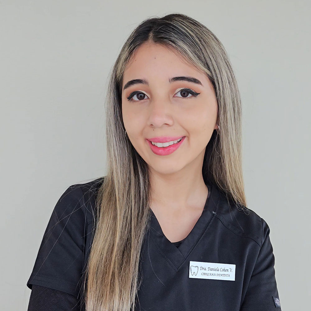 Daniela CohenCirujano Dentista Experta en medicina estética